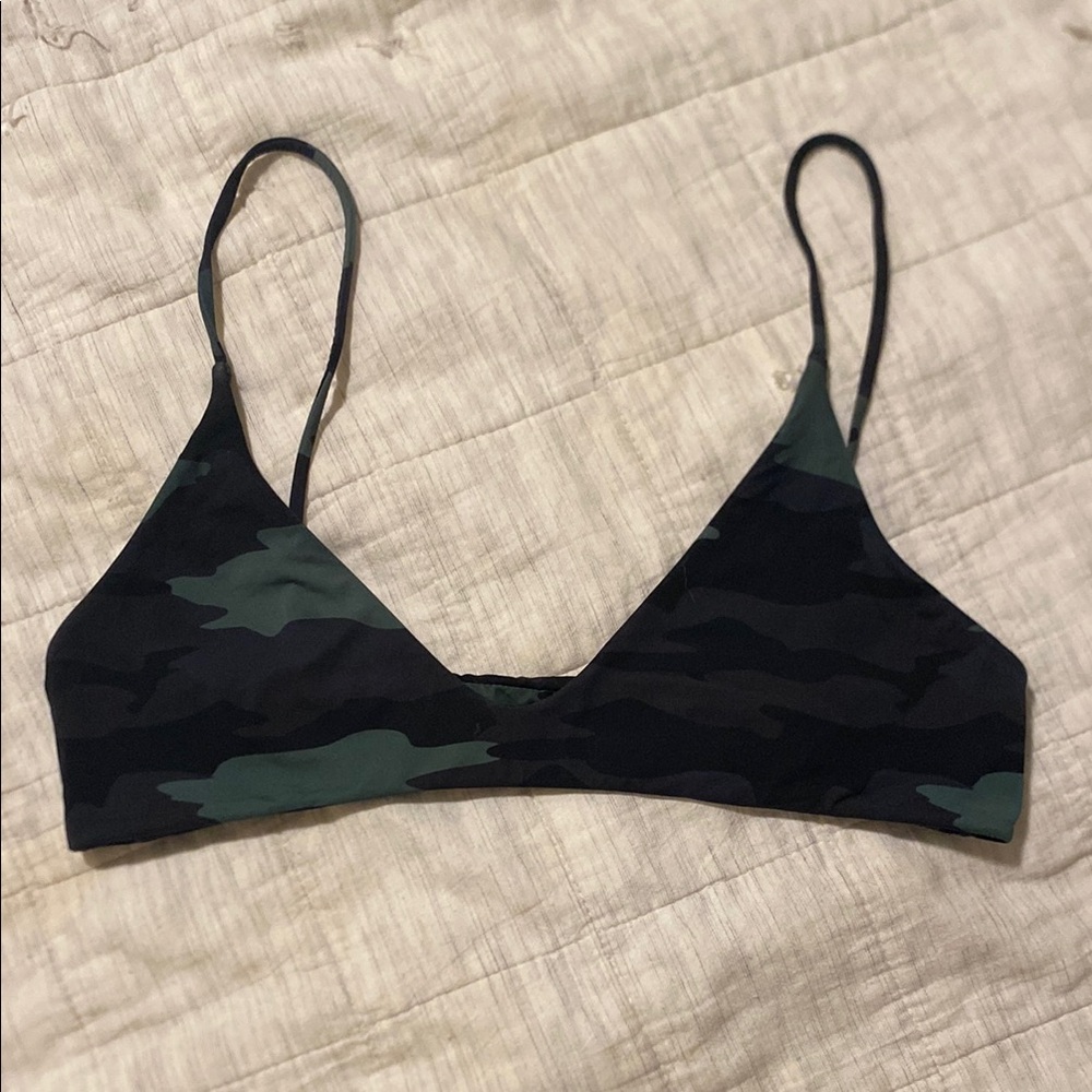 Mai underwear green camo bikini top